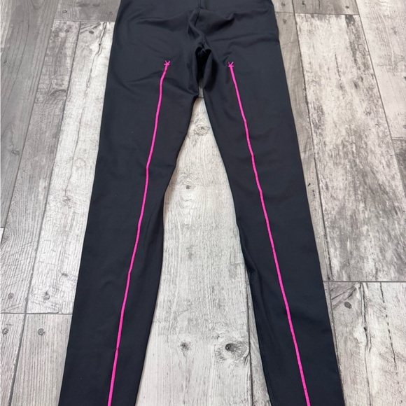Savage x Fenty Hotline High Waist Leggings Black Caviar Pink Medium NEW NWT - Picture 2 of 10